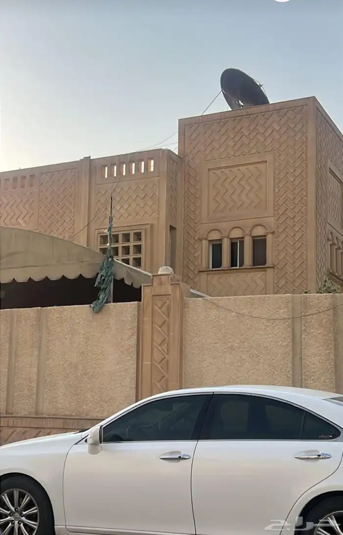 للبيع قطعة أرض سكنية في حي الملز 0