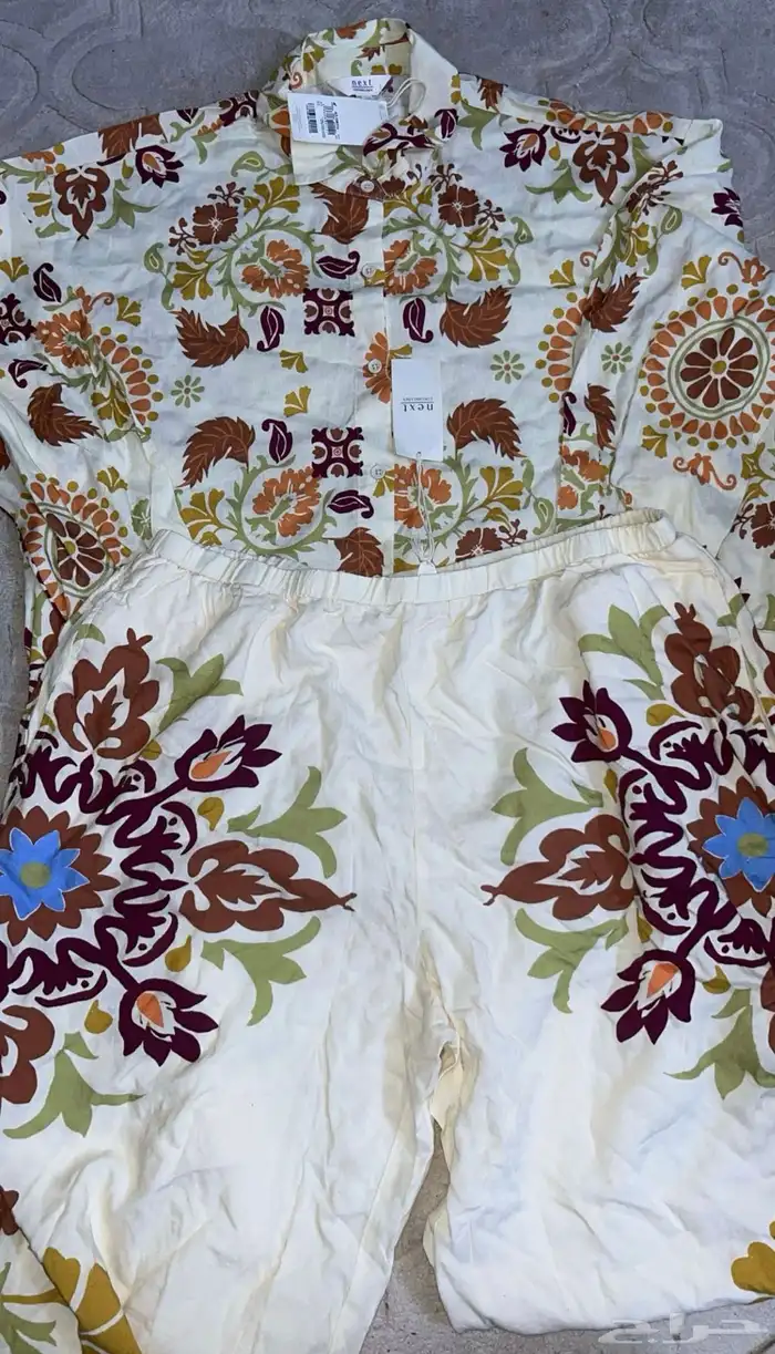 قمصان للبيع  بجامه نسائيه من next 0