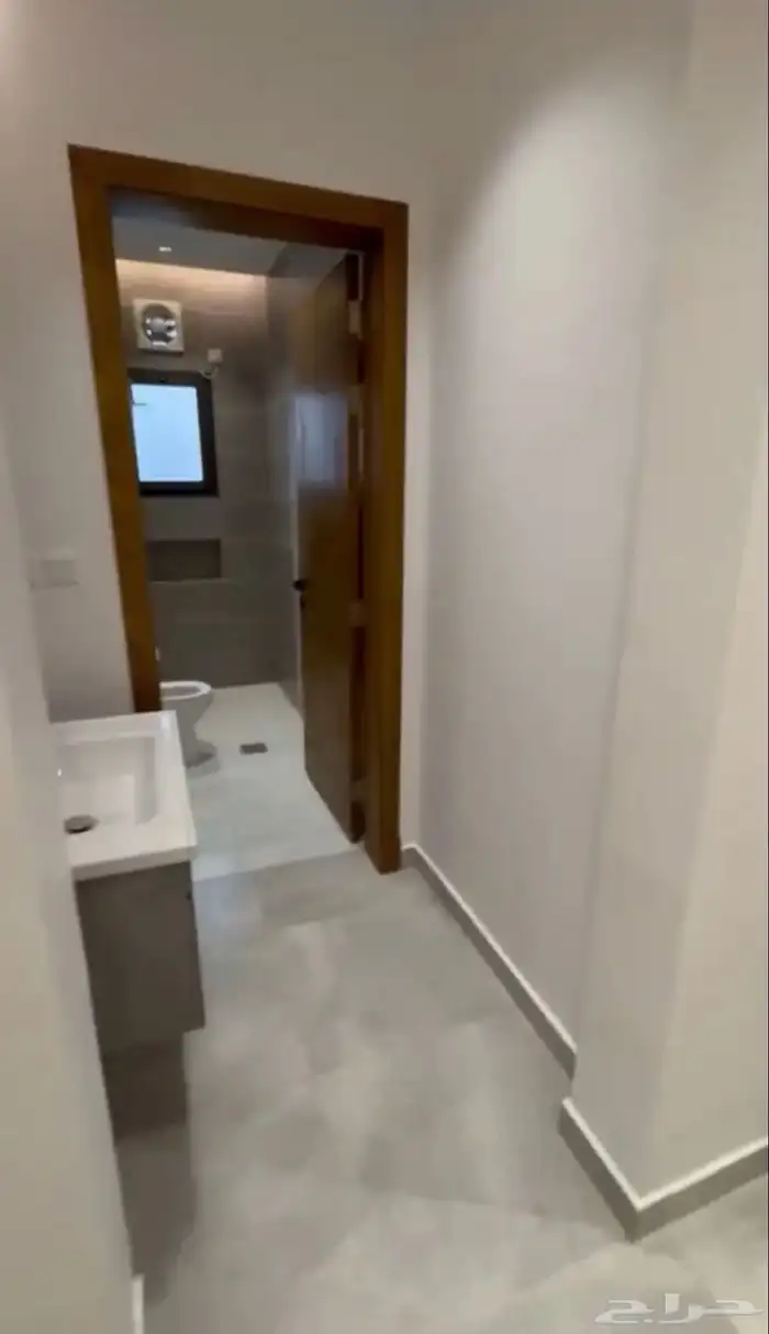 روف فاخر بحي المروة 5غرف مساحه 233م ب 780 الف متبقي روف 2