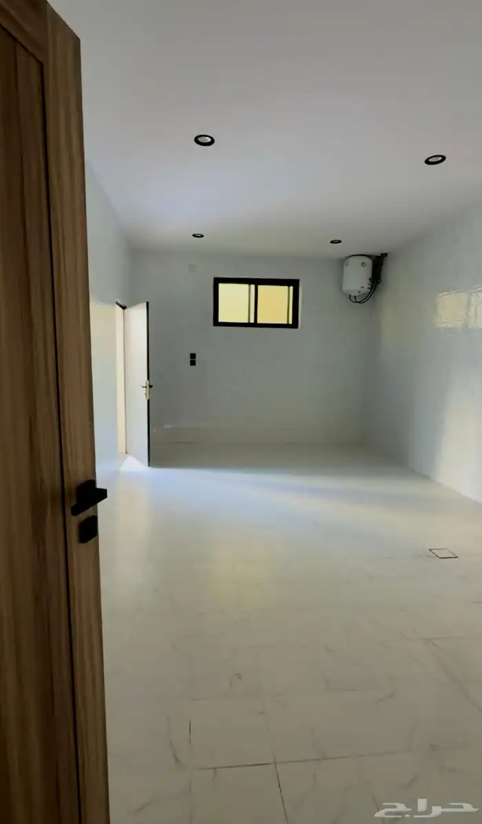 للبيع دبلكس في حائل حي الوادي المربع الثاني 8