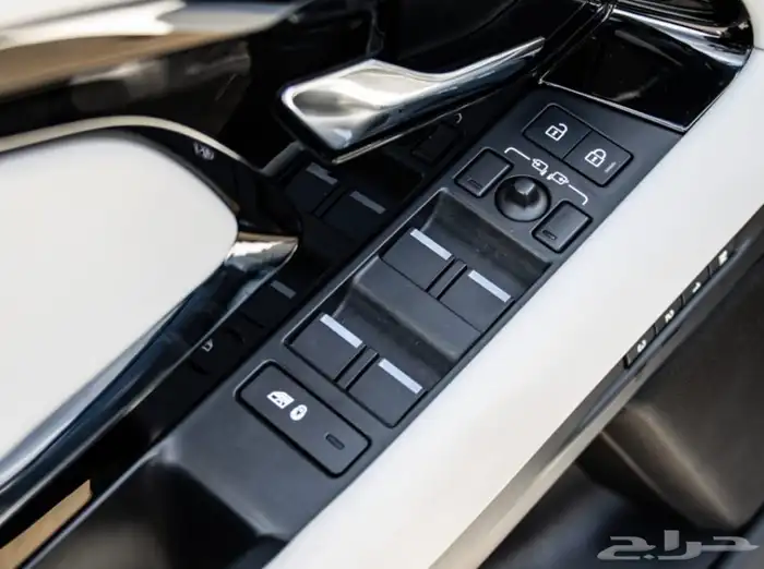 لاند روفر رانج روفر ايفوك Range Rover Evoque موديل 2024 20