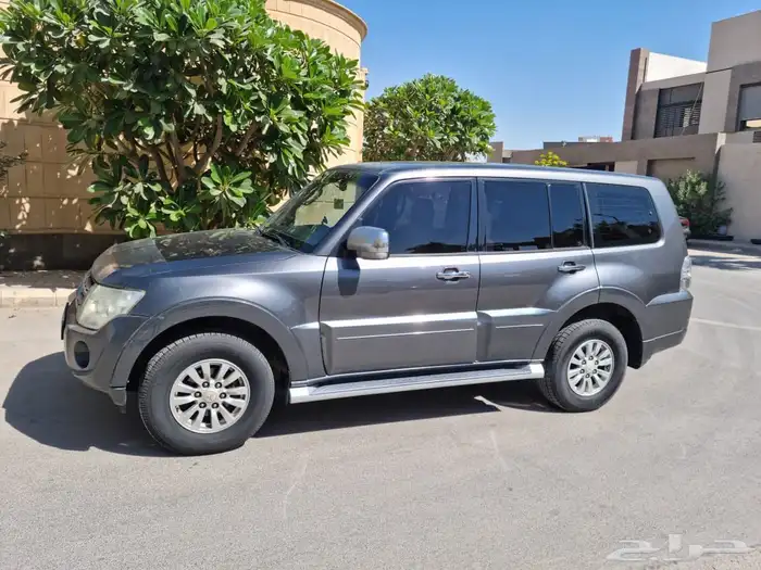 للبيع  ميتسوبيشي باجيرو 2014 5
