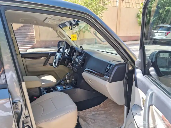 للبيع  ميتسوبيشي باجيرو 2014 14