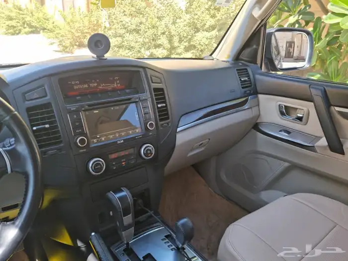 للبيع  ميتسوبيشي باجيرو 2014 8