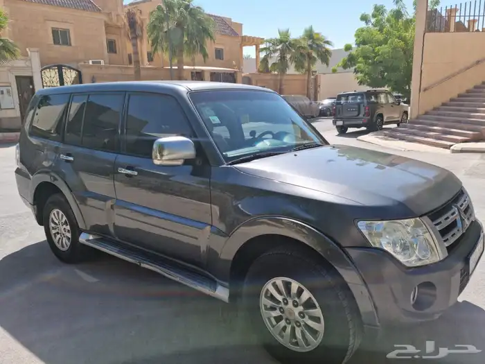 للبيع  ميتسوبيشي باجيرو 2014 7