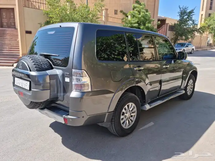 للبيع  ميتسوبيشي باجيرو 2014 9