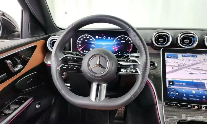 C300 4MATIC AMG Line 2023 13