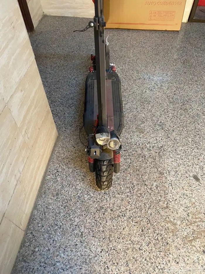 سكوتر كهربائي 2