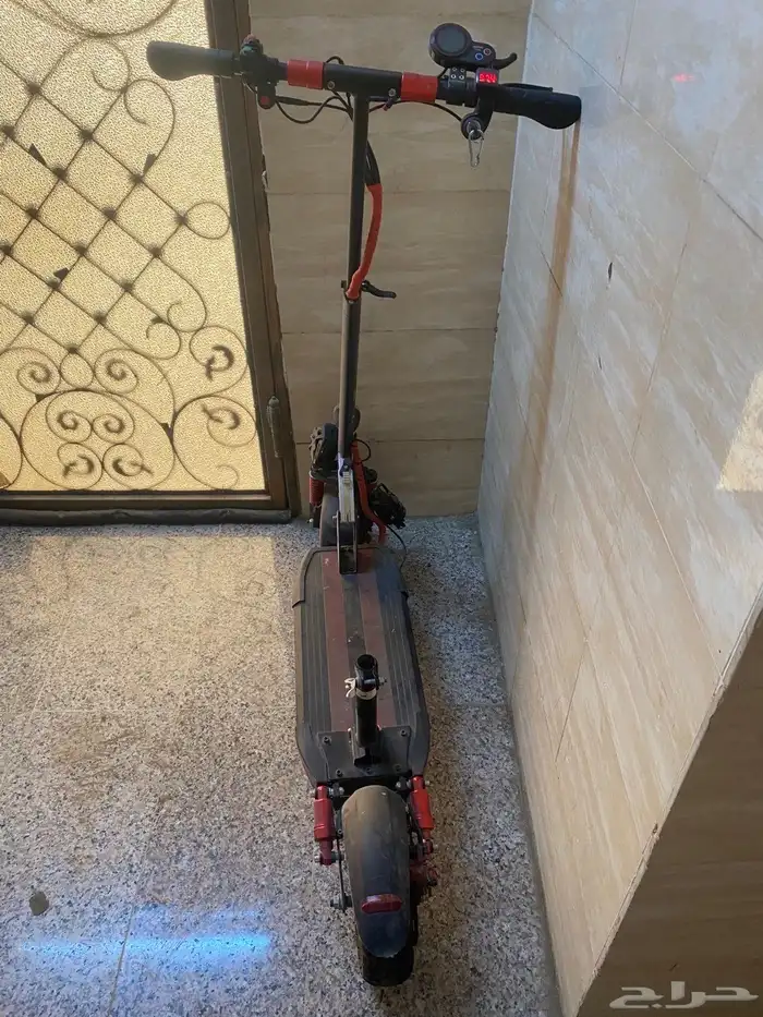 سكوتر كهربائي 8