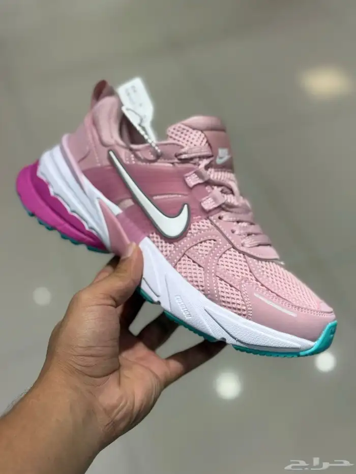 شوزات واحذيه رياضية وشنط ماستر صناعه إيطالي 15