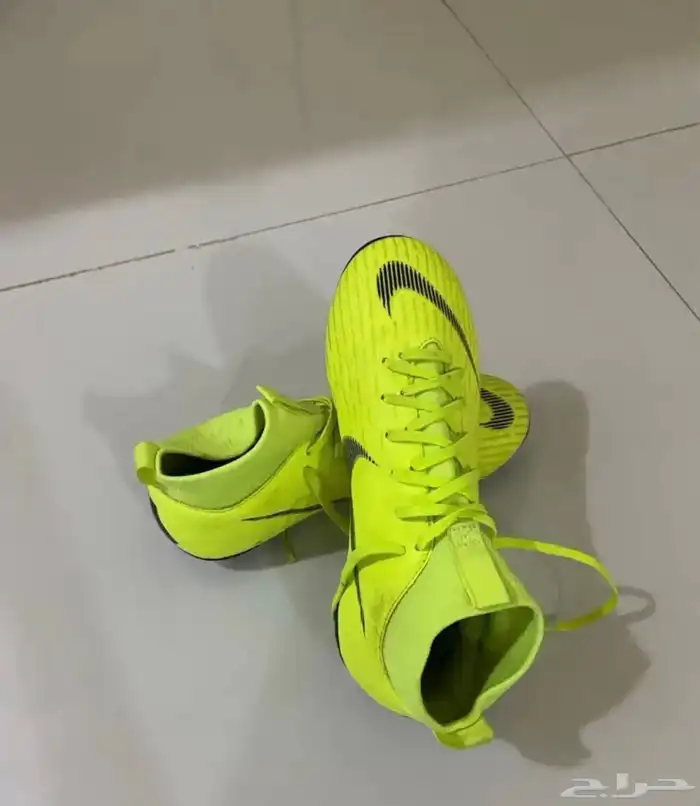 للبيع حذاء كرة قدم نايك اصلي 3
