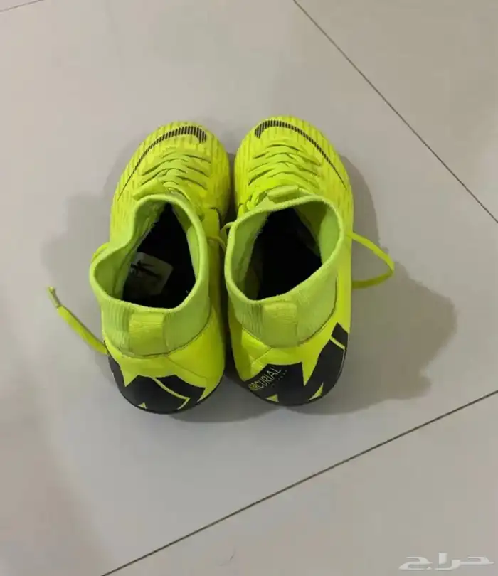 للبيع حذاء كرة قدم نايك اصلي 1