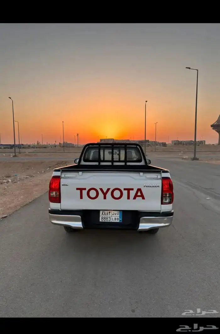 هايلوكس غماره 2016 GL نظيف. 8