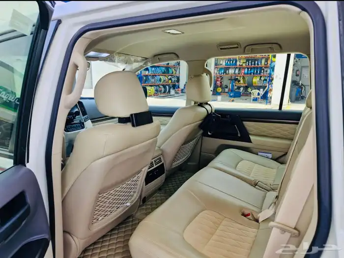 لاندكروزر GXR 2021 9