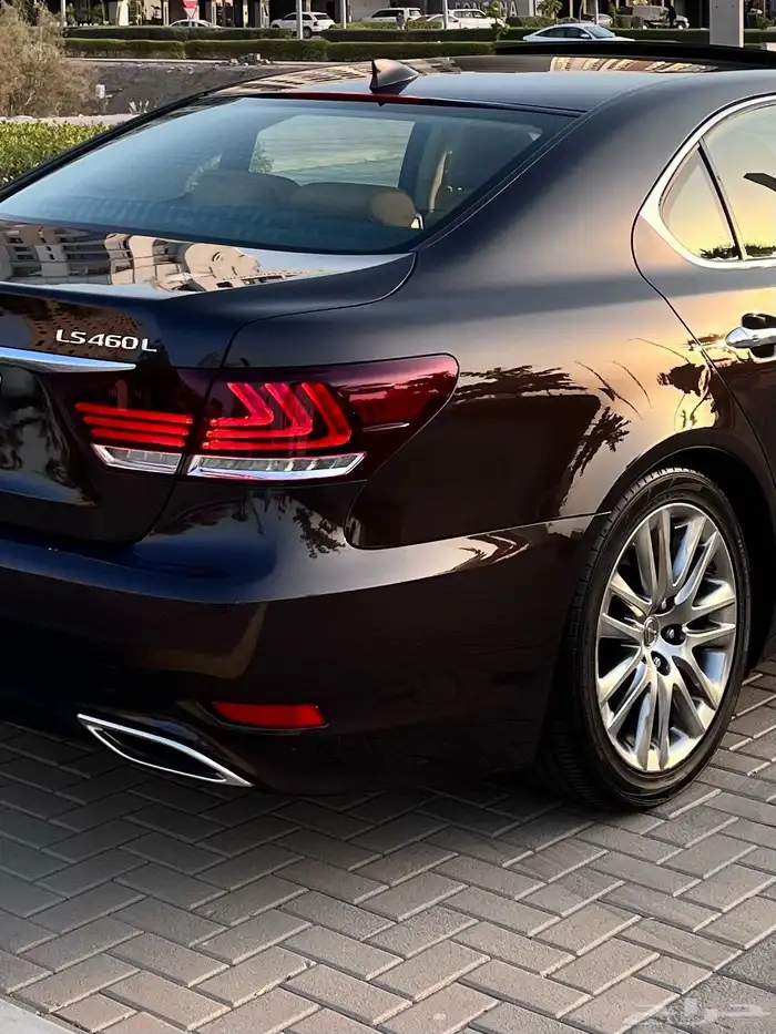 لكزس LS 460L مخزن 8