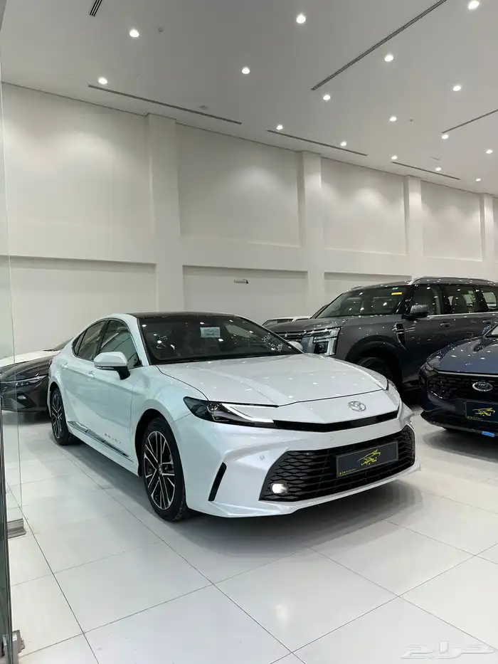 تويوتا كامري قراندي 2025 0