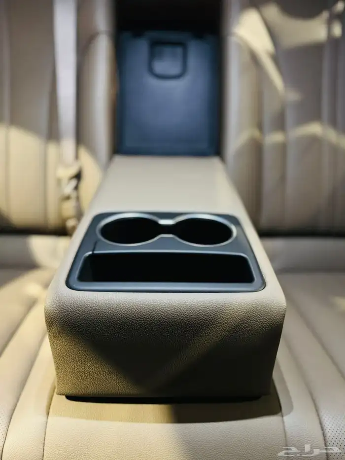 كيا K8 2022 (بحالة ممتازة) 10