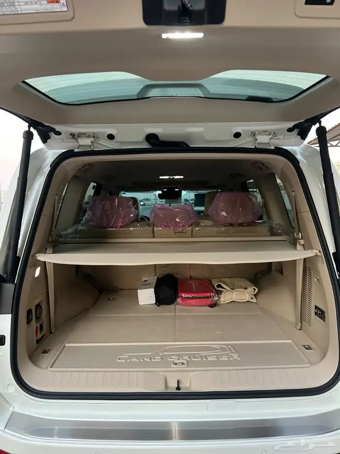 تويوتا لاندكروزر2025L3 الممشى2 الف كيلو فقط 18