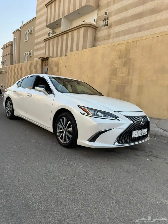 لكزس 2020 Es 13