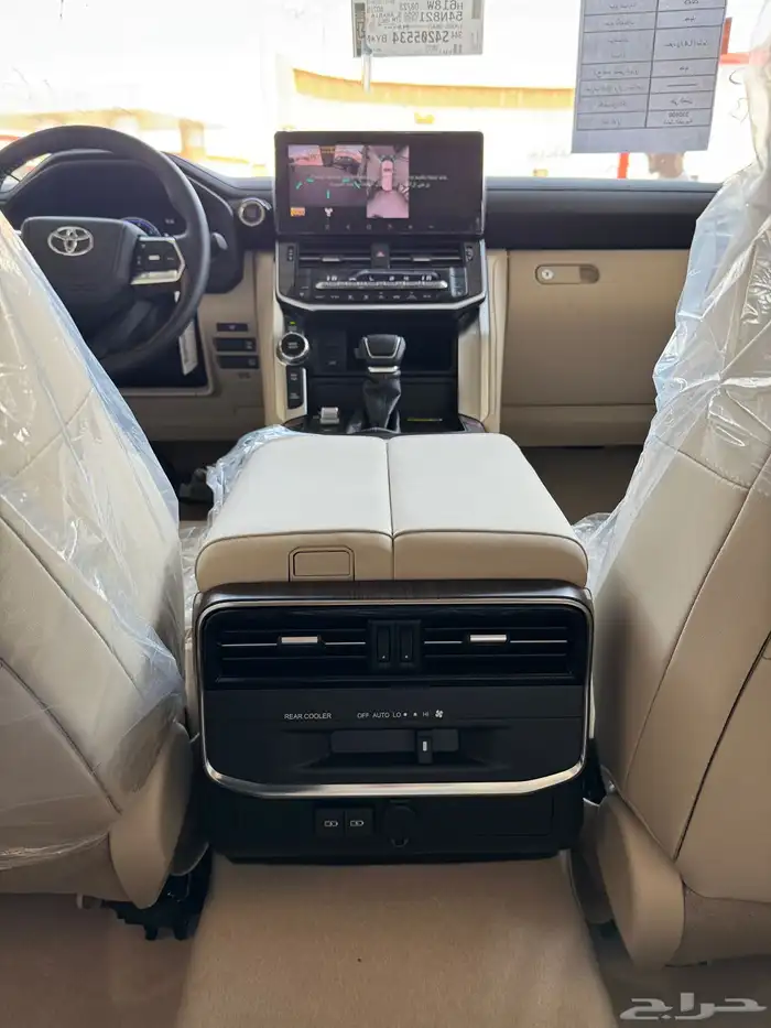 لاندكروزر GXR 4 اسود 6