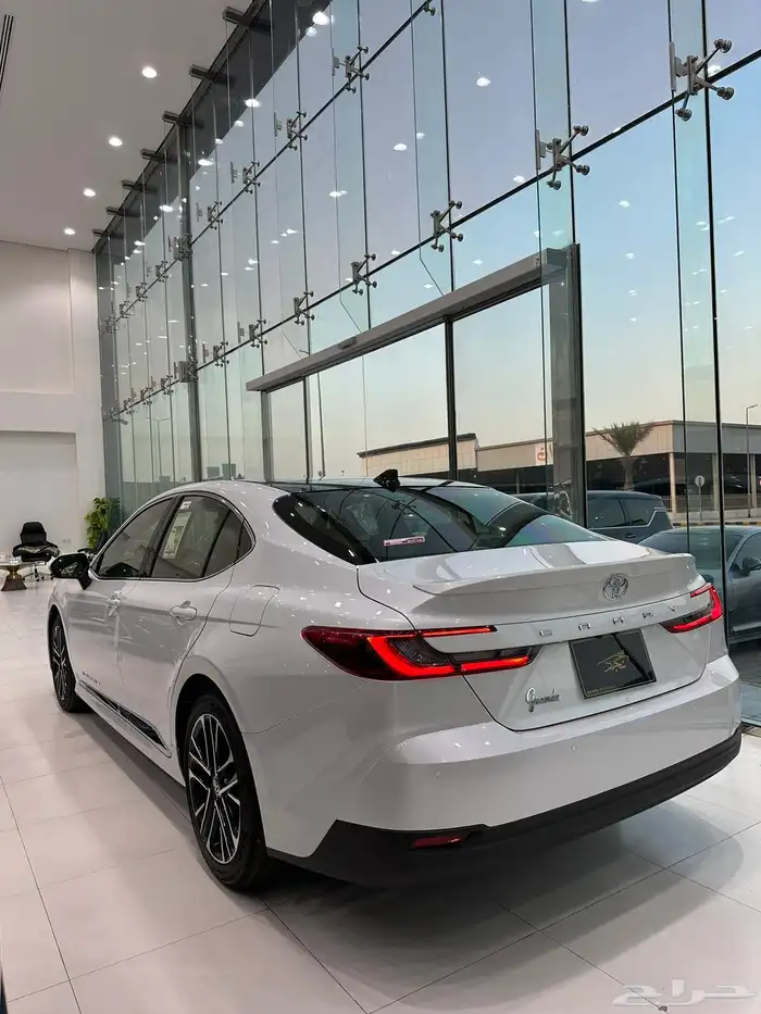 تويوتا كامري قراندي 2025 3