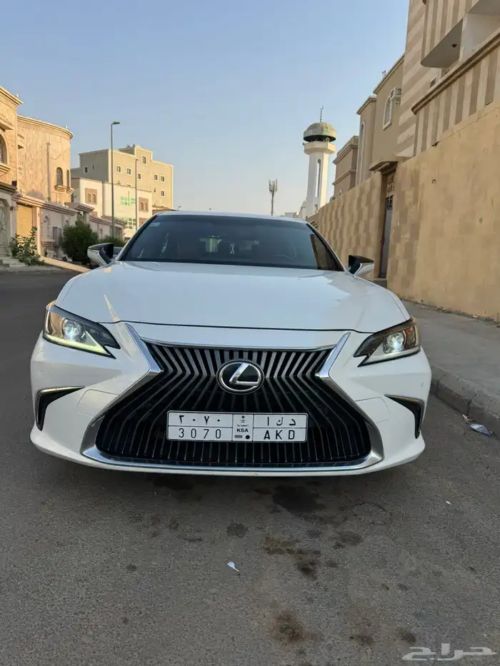 لكزس 2020 Es 10