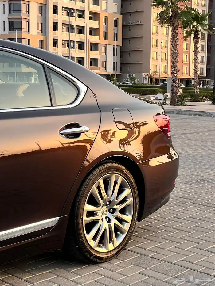 لكزس LS 460L مخزن 7