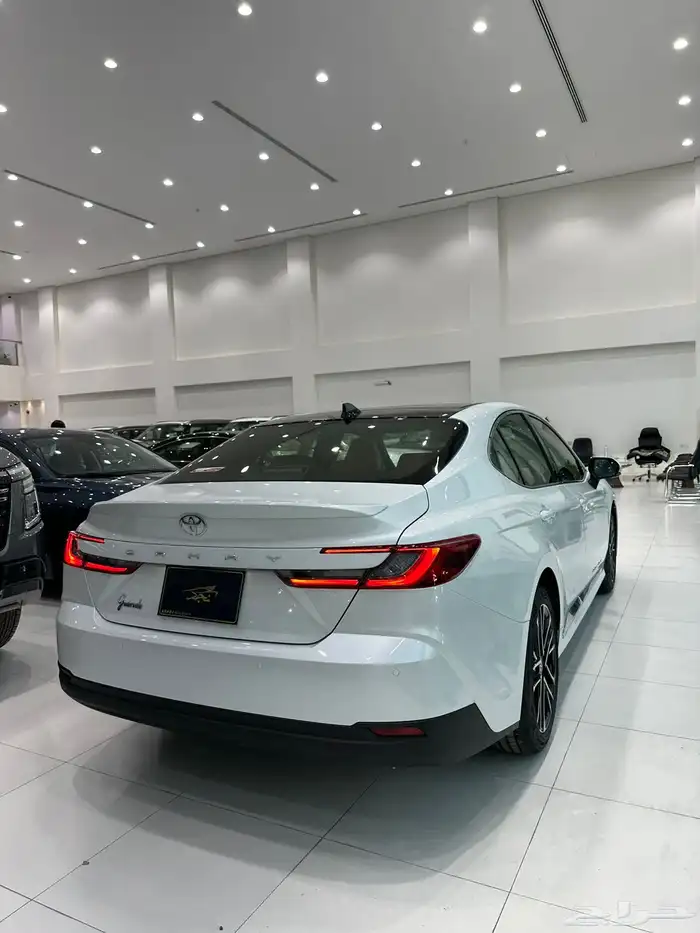 تويوتا كامري قراندي 2025 2