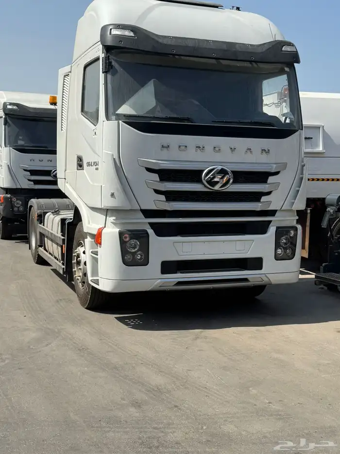 معدات واليات وشاحنات 4