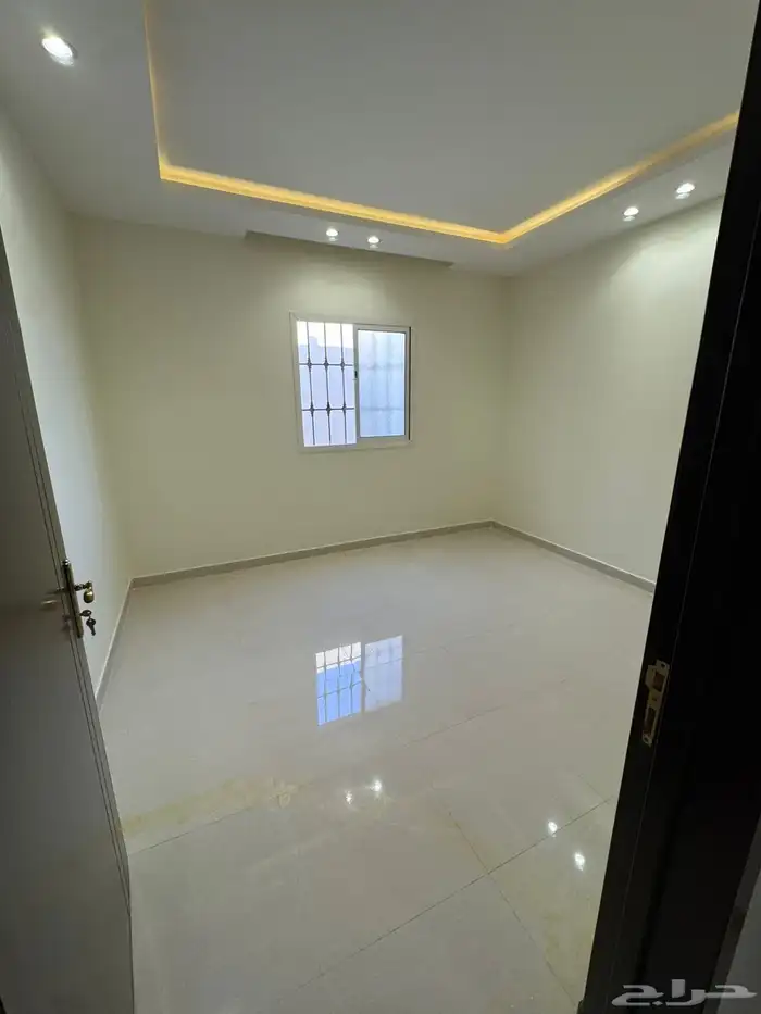 شقه للإيجار بالرمال مخطط تنال 0