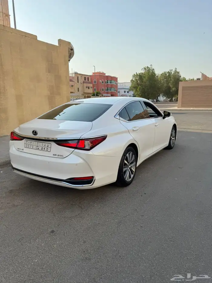 لكزس 2020 Es 1