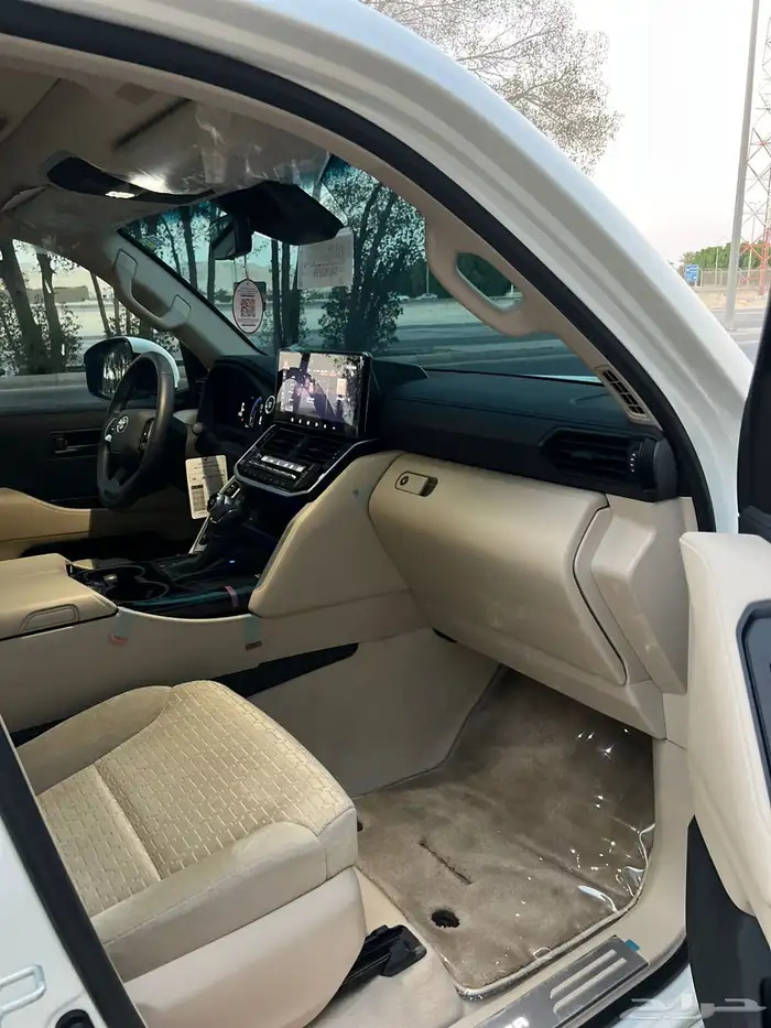 تويوتا لاندكروزر2025L3 الممشى2 الف كيلو فقط 32