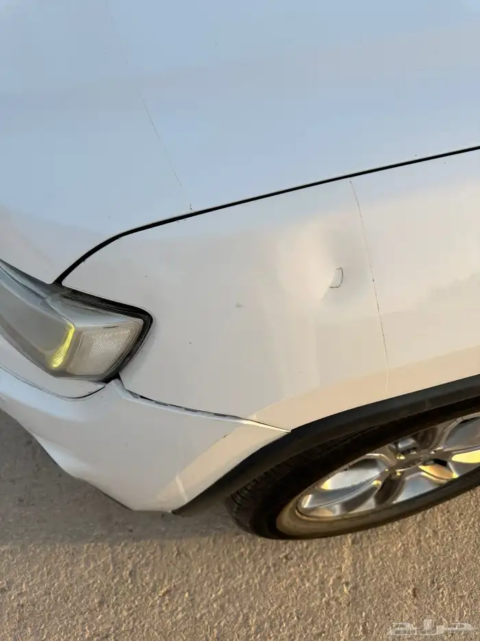 جراند شيروكي 2014 لاريدو 6 سلندر 12