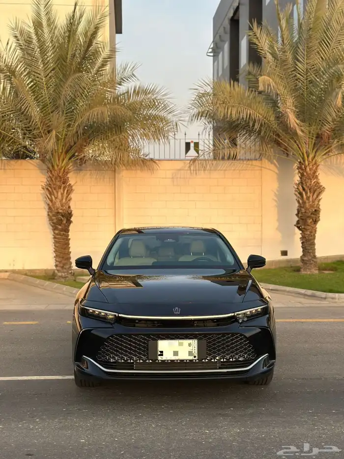 تويوتا كراون بريميوم 2025 شبه جديدة 1