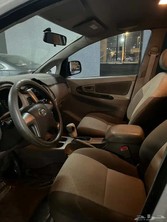 للبيع تويوتا أنوفا موديل 2015 6