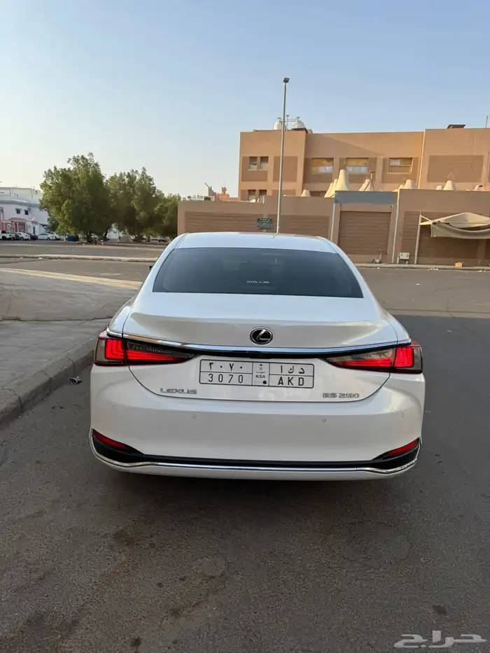 لكزس 2020 Es 9