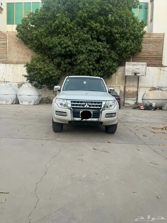 باجيرو خليجي فل كامل ممشى قليل شبة مخزن موديل 2017 للبيع 2