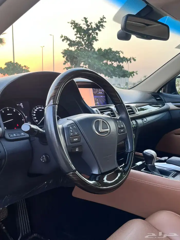 لكزس LS 460L مخزن 10