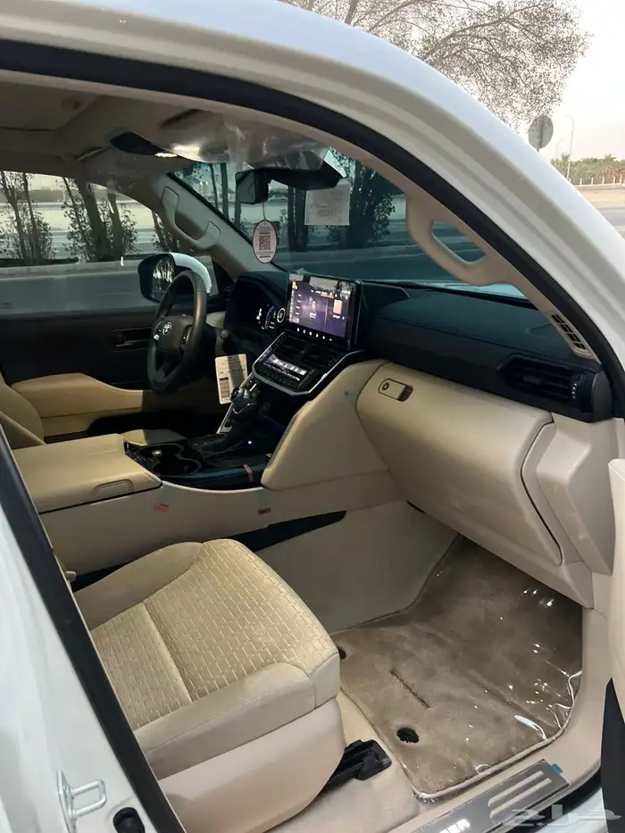 تويوتا لاندكروزر2025L3 الممشى2 الف كيلو فقط 22