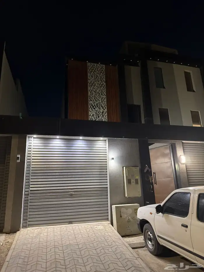 دور ارضي بمدخل سياره حي الرمال بالقرب من المطار 0