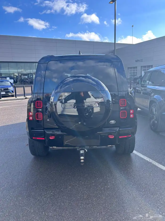 للبيع ديفندر موديل 2023 فئه X dynamic SE وارد كندا 3