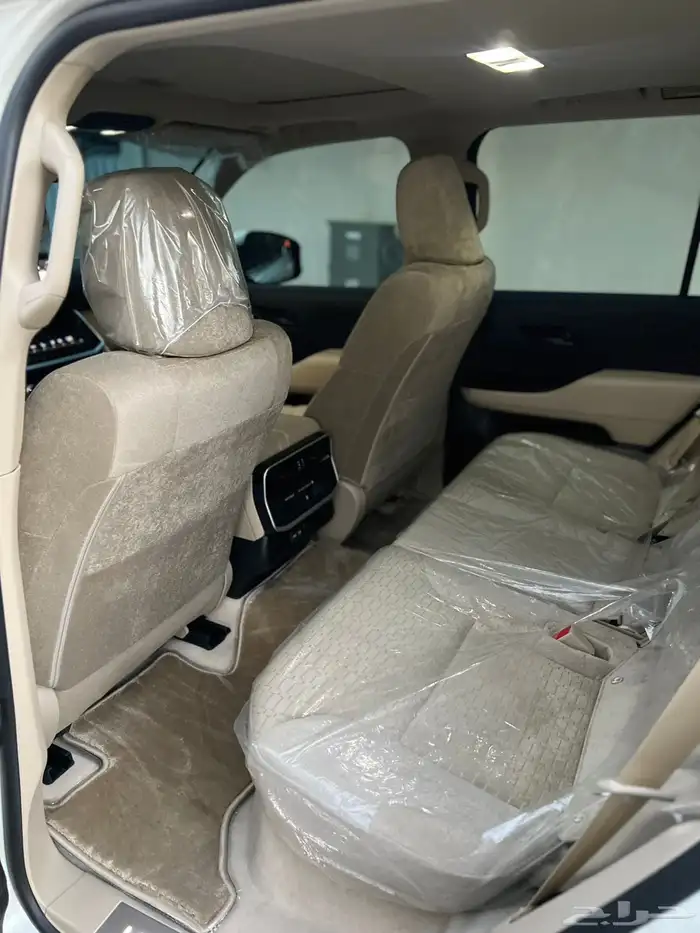 تويوتا لاندكروزر2025L3 الممشى2 الف كيلو فقط 19