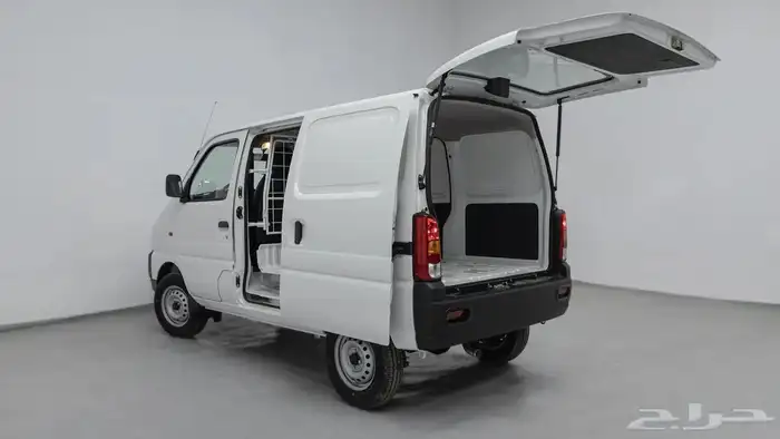 فان بضاعة سوزوكي 2025 للأيجار 1