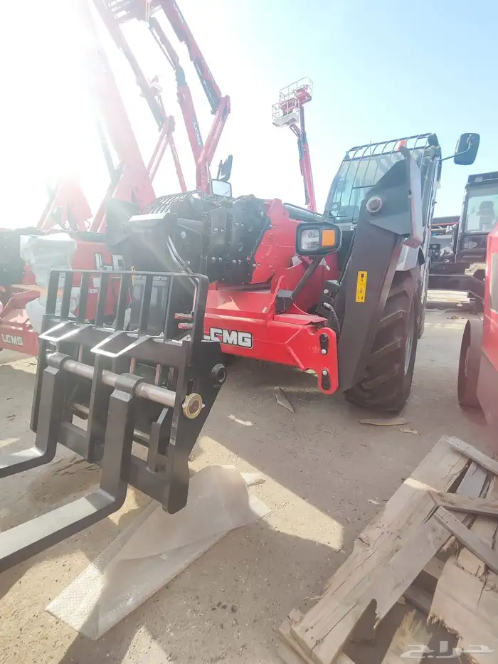 معدات واليات وشاحنات 6