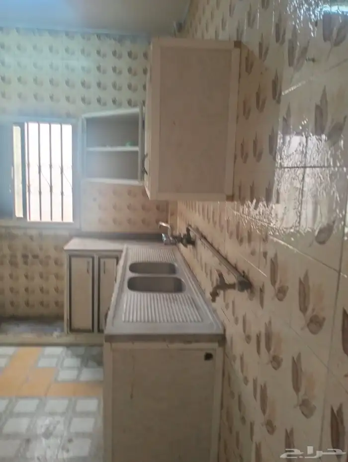 شقه لليجار 10