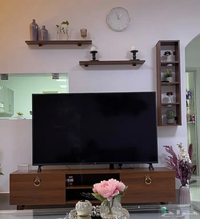 طاولة تلفزيون للبيع 0