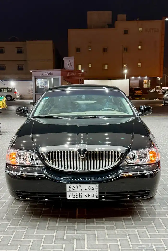 لينكون تاون كار لارج L ( مخزن 95الف ) سعودي 2011 بدي وكالة 84