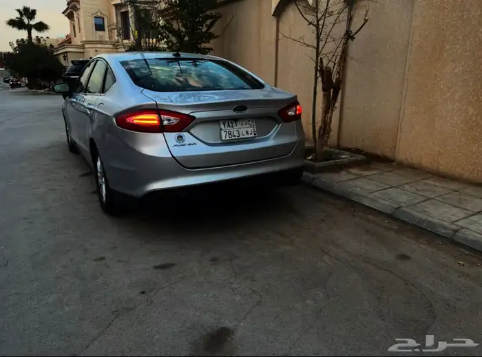 فورد فيوجن فضي 2016 10