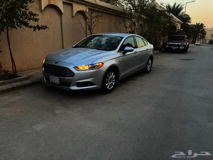 فورد فيوجن فضي 2016 12