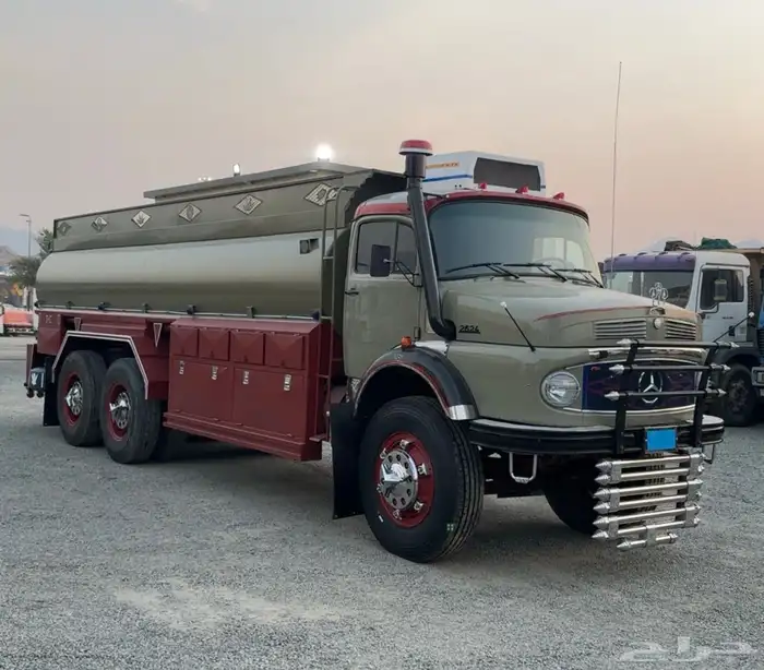 مرسيدس وايت سقس بوز موديل - 1981 - 2624 1